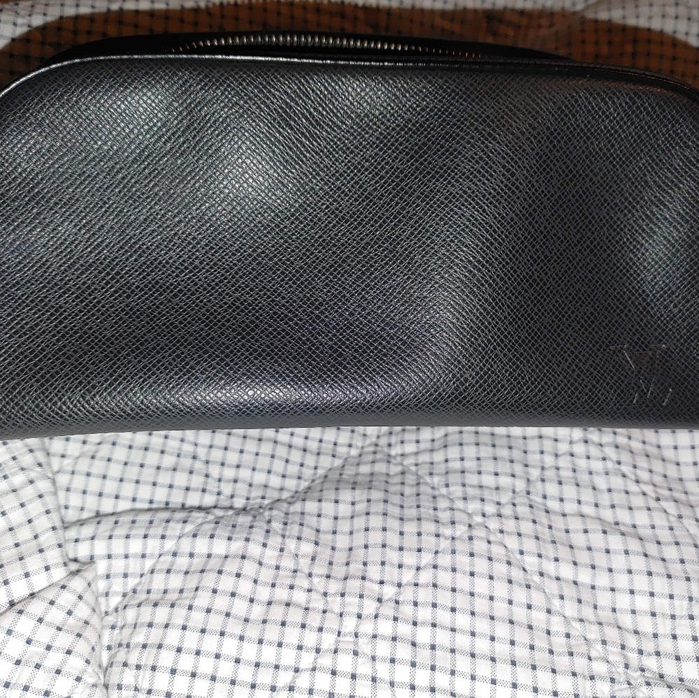 Taiga black leather toiletry
